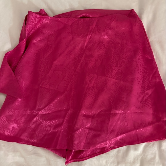 Petite ASOS Pink Silk Snakeskin Skirt - Picture 5 of 7